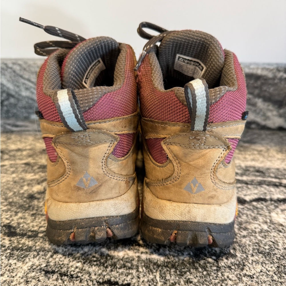 Vasque Hiking Boots Talus Trek Ultradry View 3